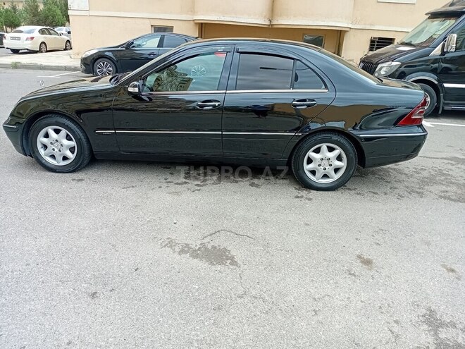Mercedes C 220 d 2003, 260,000 km - 2.2 l - Bakı