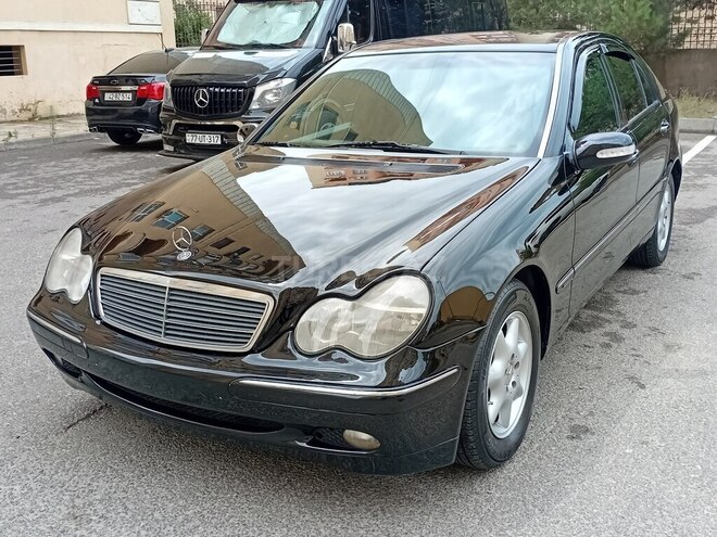 Mercedes C 220 d 2003, 260,000 km - 2.2 l - Bakı