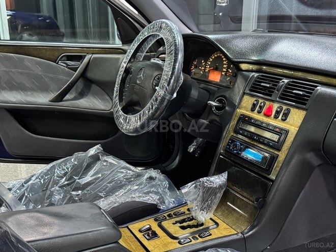 Mercedes E 270 2000, 357,000 km - 2.7 l - Xırdalan