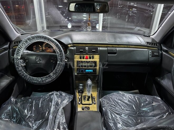 Mercedes E 270 2000, 357,000 km - 2.7 l - Xırdalan