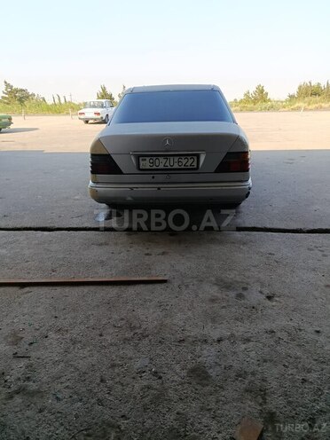 Mercedes E 250 1995, 58,888 km - 2.5 л - Salyan