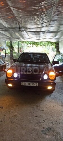 Mercedes E 280 1999, 445,125 km - 2.8 l - Şəki