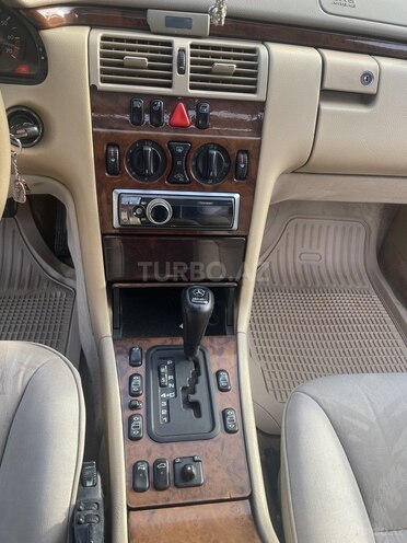 Mercedes E 280 1997, 312,000 km - 2.8 l - Bakı