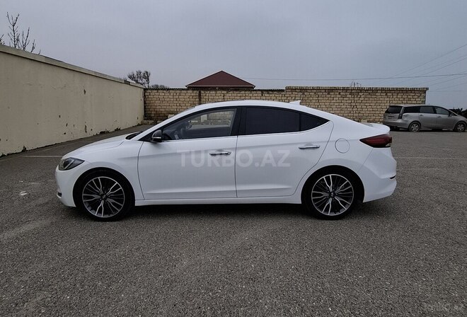 Hyundai Avante 2015, 189,322 km - 1.6 л - Bakı