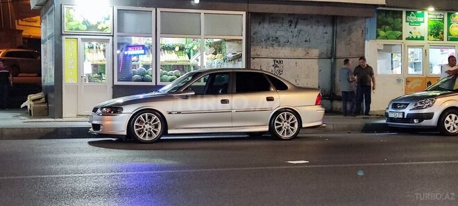 Opel Vectra 2000, 242,000 km - 1.8 l - Bakı