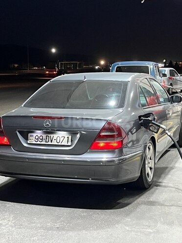 Mercedes E 220 d 2004, 441,990 km - 2.2 l - Bakı