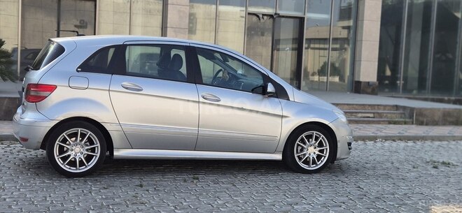 Mercedes B 180 2009, 280,000 km - 1.7 l - Bakı