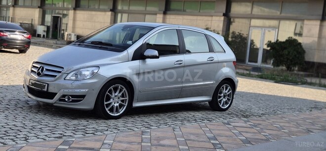 Mercedes B 180 2009, 280,000 km - 1.7 l - Bakı