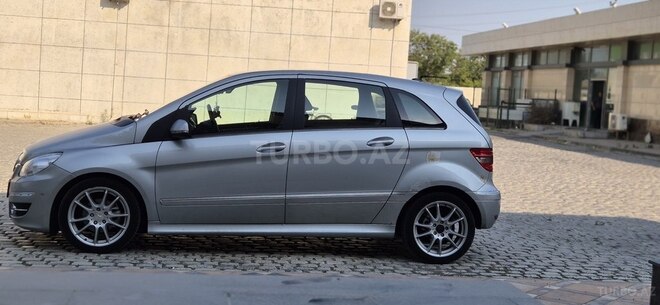 Mercedes B 180 2009, 280,000 km - 1.7 l - Bakı