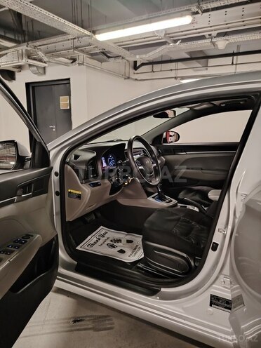 Hyundai Elantra 2018, 145,000 km - 2.0 l - Gəncə