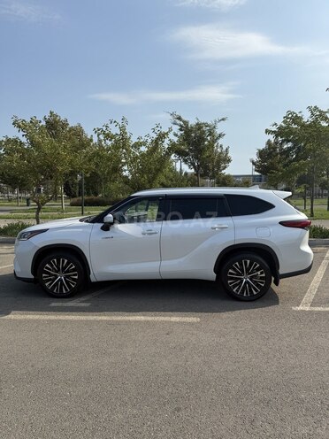 Toyota Highlander 2023, 22,000 km - 2.5 l - Bakı
