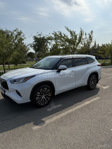 Toyota Highlander 2023, 22,000 km - 2.5 l - Bakı