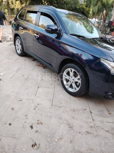 Mitsubishi Outlander 2014, 111,217 km - 2.4 l - Bakı