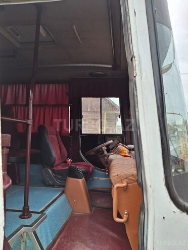 Isuzu  1997, 100,000 km - 3.9 l - Salyan