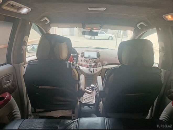 Mitsubishi Grandis 2004, 355,143 km - 2.4 l - Bakı