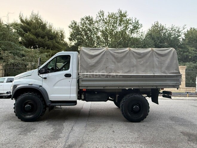 GAZ  2021, 21,205 km - 4.4 l - Bakı