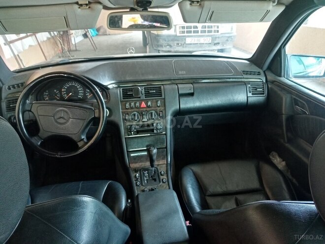 Mercedes E 280 1999, 301,000 km - 2.8 l - Göyçay