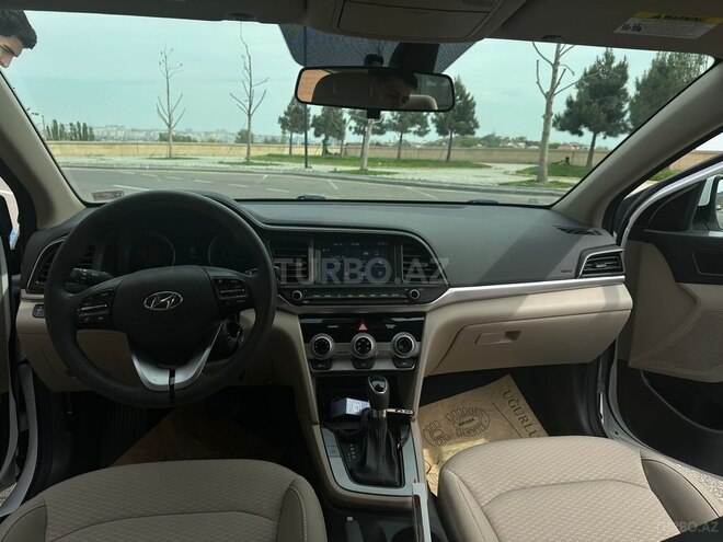 Hyundai Elantra 2019, 100,000 km - 2.0 л - Bakı