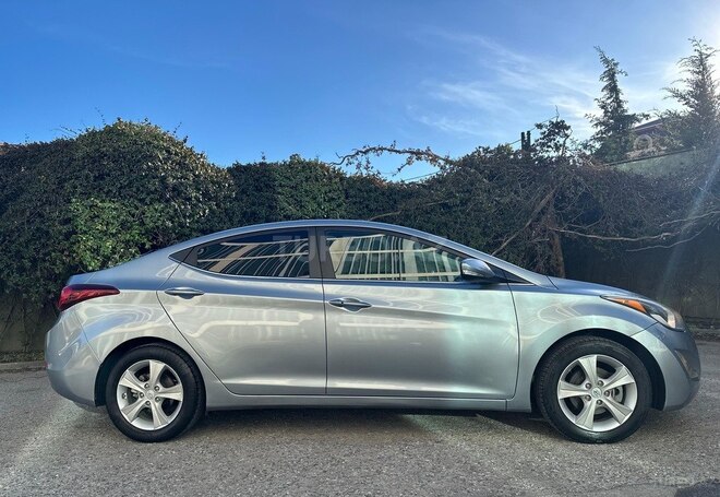 Hyundai Elantra 2015, 195,000 km - 1.8 л - Bakı