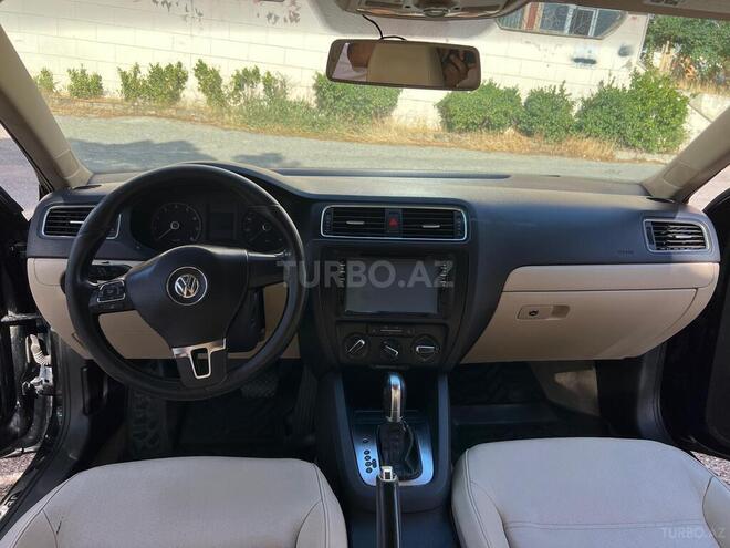 Volkswagen Jetta 2011, 200,000 km - 2.5 l - Bakı