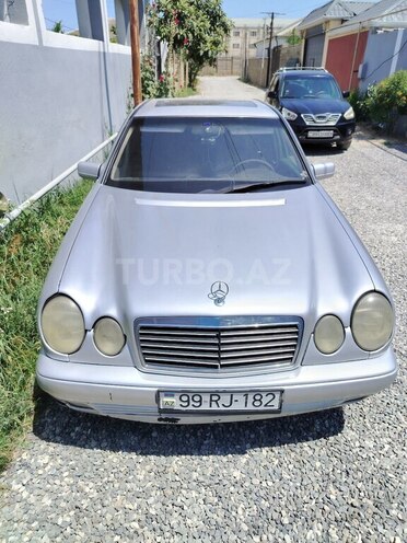 Mercedes E 200 1998, 120,700 km - 2.0 l - Bakı