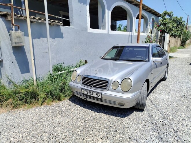 Mercedes E 200 1998, 120,700 km - 2.0 l - Bakı