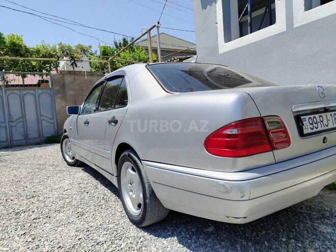 Mercedes E 200 1998, 120,700 km - 2.0 l - Bakı