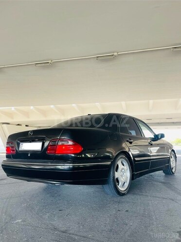 Mercedes E 270 1999, 298,000 km - 2.7 l - Bakı