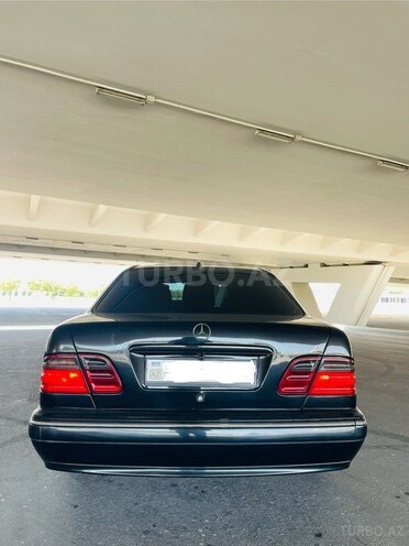 Mercedes E 270 1999, 298,000 km - 2.7 l - Bakı