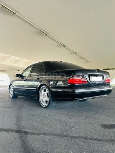 Mercedes E 270 1999, 298,000 km - 2.7 l - Bakı