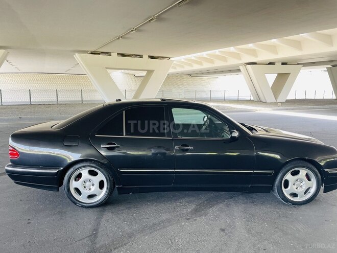 Mercedes E 270 1999, 298,000 km - 2.7 l - Bakı