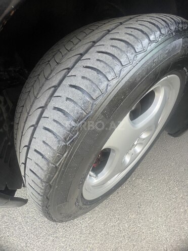 Mercedes E 270 1999, 298,000 km - 2.7 l - Bakı