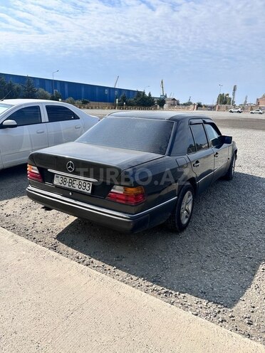 Mercedes E 250 1990, 320,000 km - 2.5 л - Bakı