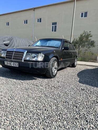 Mercedes E 250 1990, 320,000 km - 2.5 л - Bakı