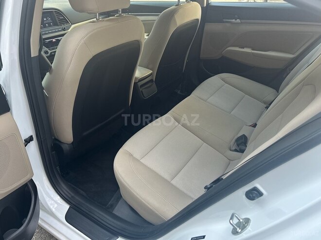 Hyundai Elantra 2018, 64,000 km - 2.0 l - Bakı