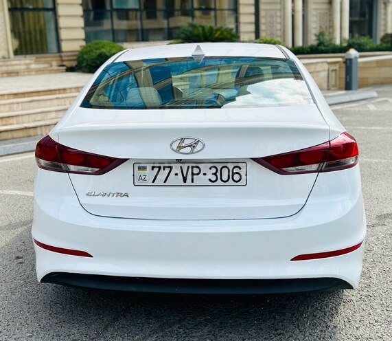 Hyundai Elantra 2018, 64,000 km - 2.0 l - Bakı