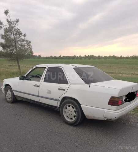 Mercedes E 250 1993, 326,456 km - 2.5 l - Tərtər