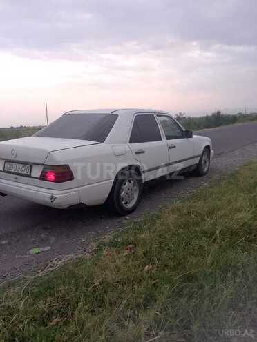Mercedes E 250 1993, 326,456 km - 2.5 l - Tərtər