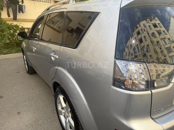 Mitsubishi Outlander 2009, 268,000 km - 3.0 l - Bakı