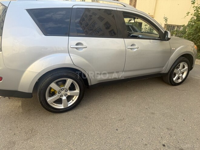 Mitsubishi Outlander 2009, 268,000 km - 3.0 l - Bakı
