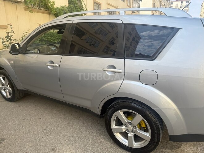 Mitsubishi Outlander 2009, 268,000 km - 3.0 l - Bakı