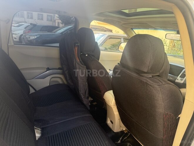 Mitsubishi Outlander 2009, 268,000 km - 3.0 l - Bakı