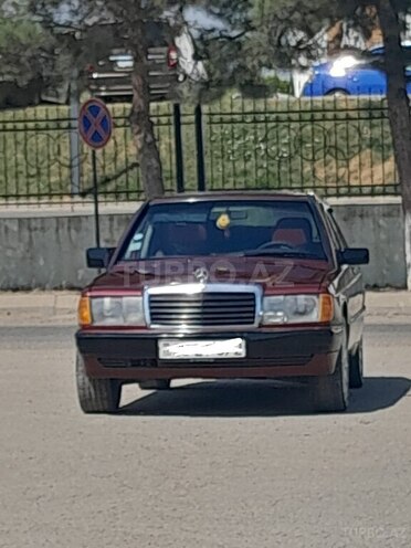 Mercedes 190 1993, 250,000 km - 1.8 l - Quba