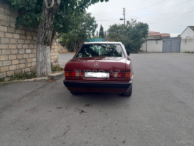 Mercedes 190 1993, 250,000 km - 1.8 l - Quba
