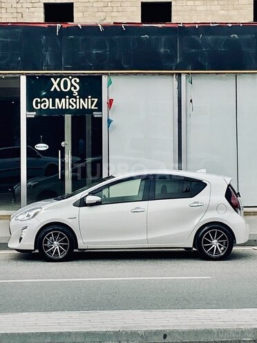 Toyota Aqua 2016, 80,000 km - 1.5 l - Bakı