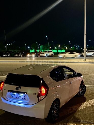 Toyota Aqua 2016, 80,000 km - 1.5 l - Bakı