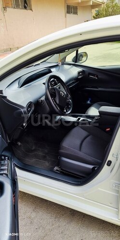 Toyota Prius 2019, 140,000 km - 1.8 l - Bakı