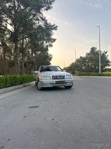 Mercedes C 200 1997, 456,000 km - 2.0 l - Bakı