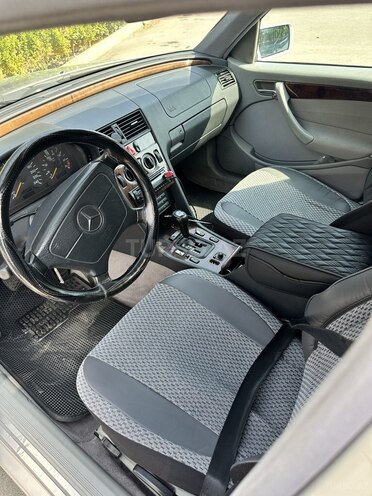 Mercedes C 200 1997, 456,000 km - 2.0 l - Bakı