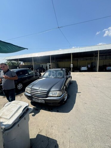 Mercedes C 220 1995, 500,000 km - 2.2 l - Qusar
